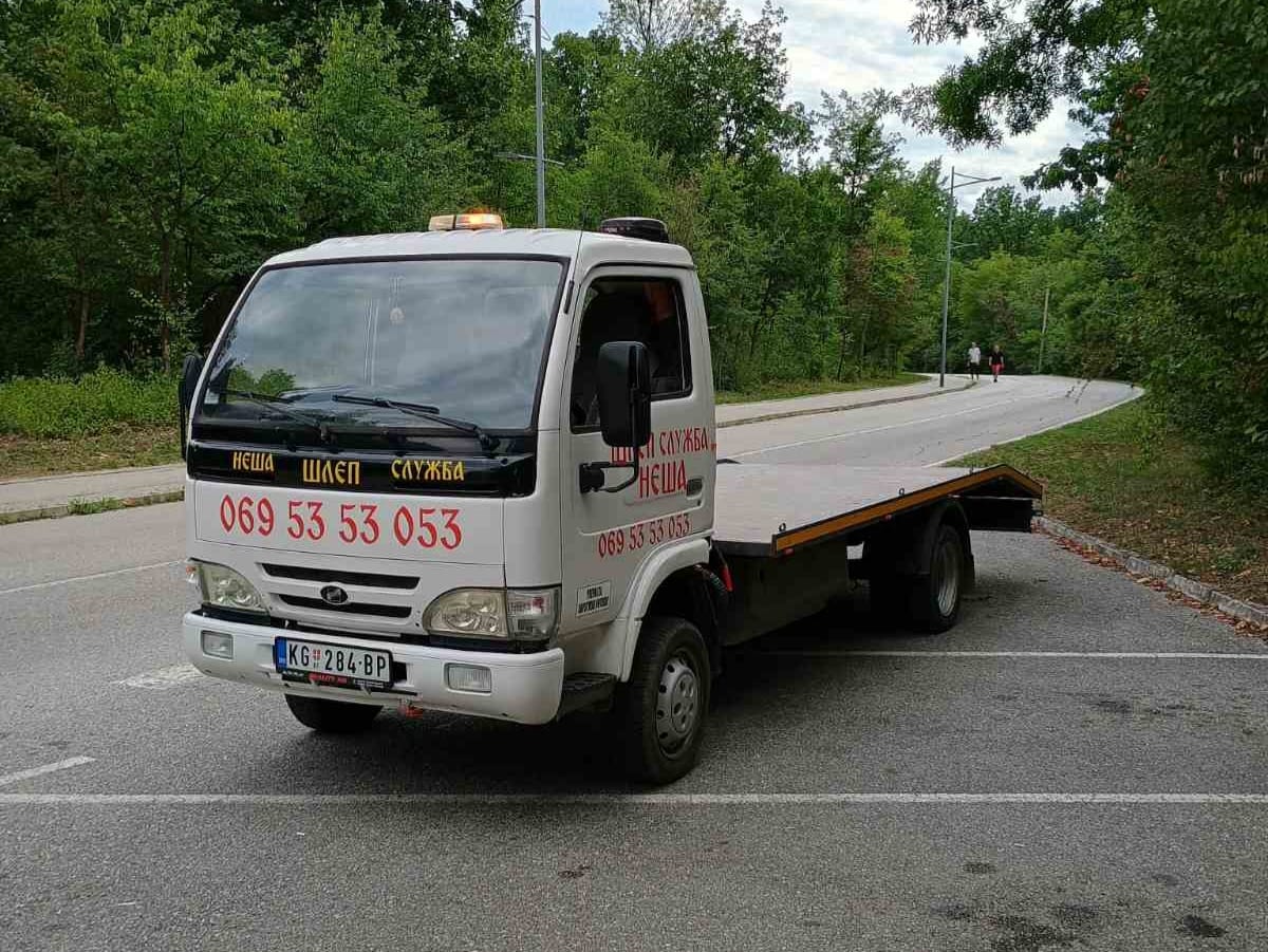 Šlep kamion